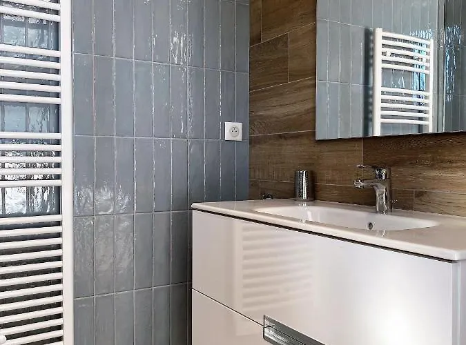 Isula By Intendance Excellency